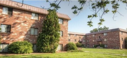 Building Photo - COURTYARD PRINCETON PLACE