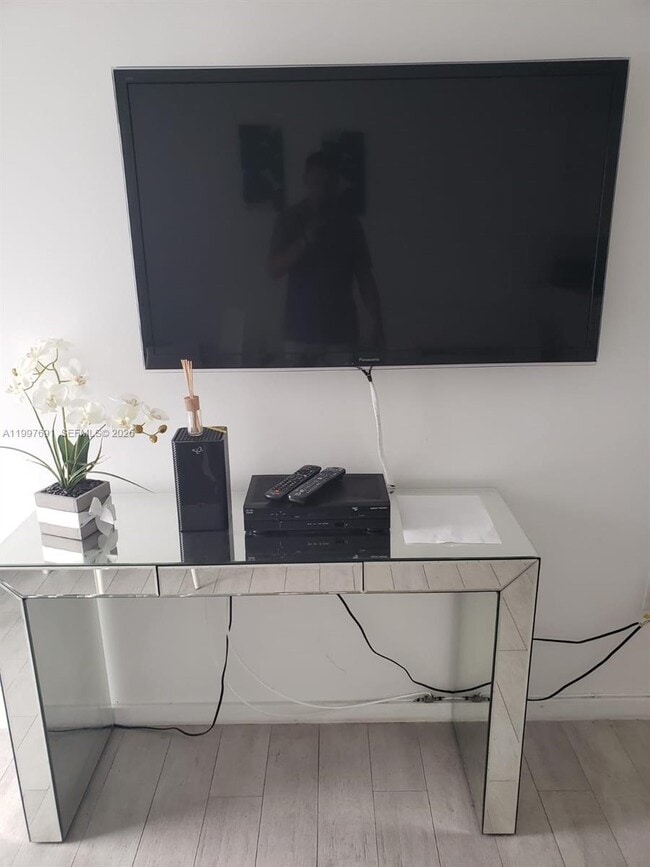 Building Photo - 1601 Meridian Ave