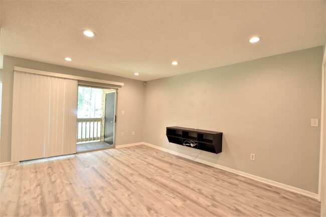 Building Photo - **Spacious 3-Bedroom Condo Available! 50% ...