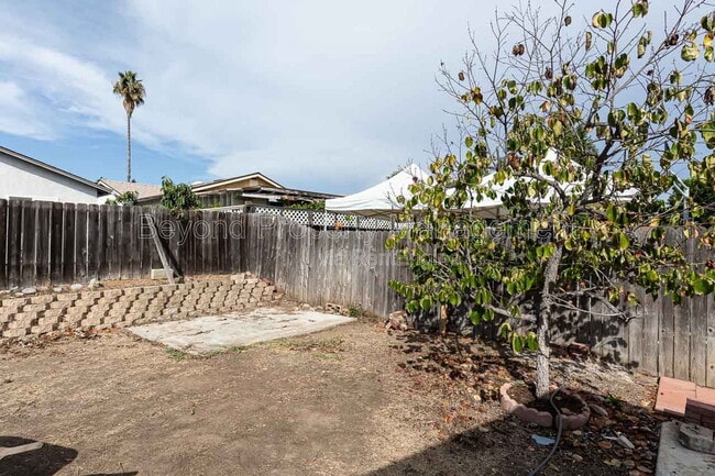 Building Photo - 8740 Flanders Dr