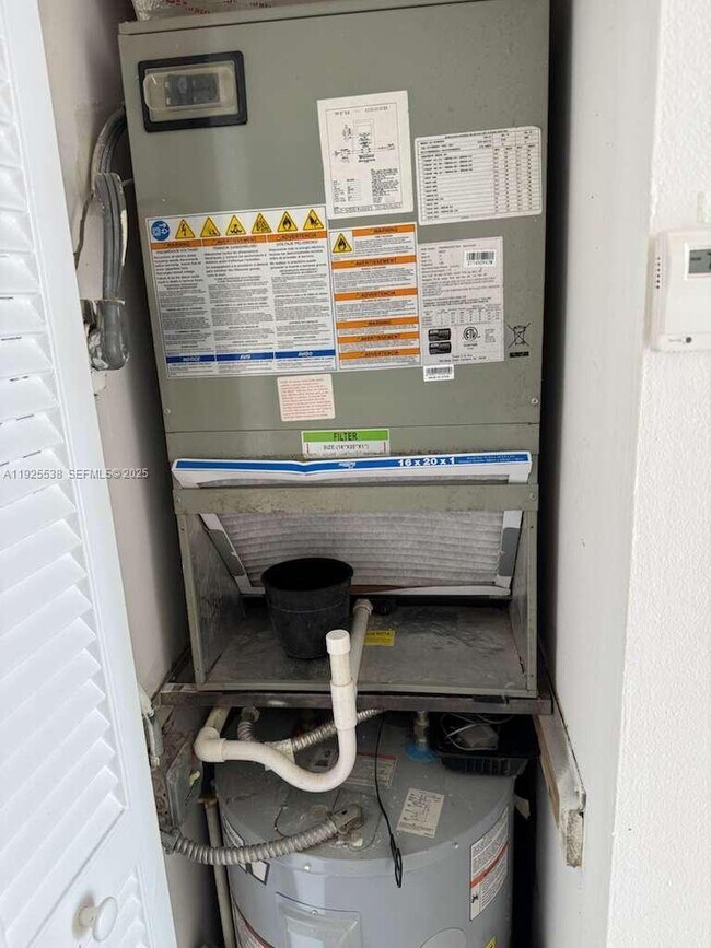 Building Photo - 13499 Biscayne Blvd