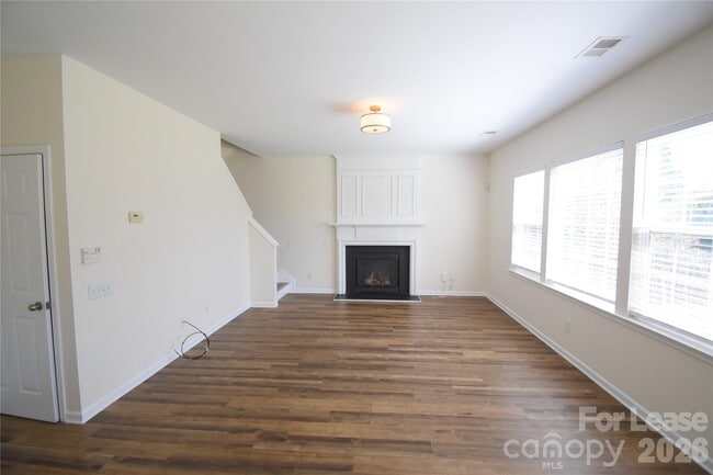 Building Photo - 3017 Azalea Hills Dr