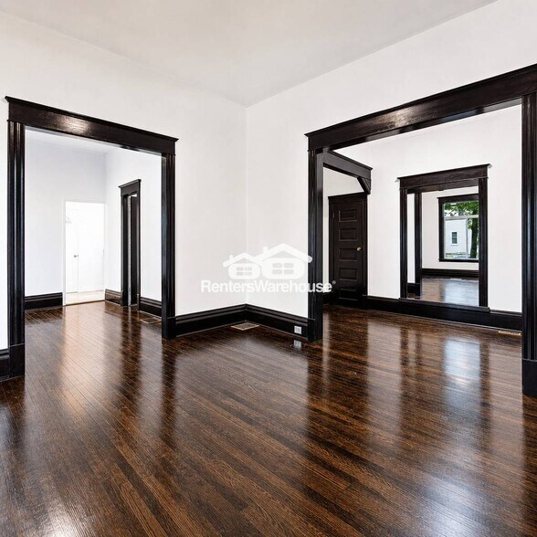 Building Photo - 3348 3rd Ave S