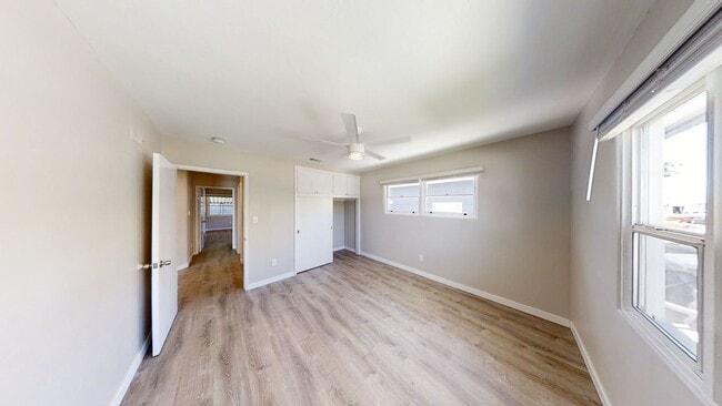 Building Photo - 5577 Mary Ln Dr