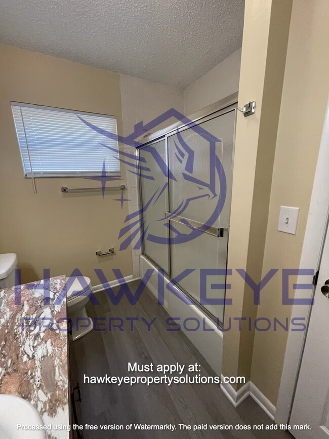 Building Photo - 412 1/2 Senate St