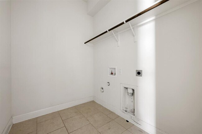 Building Photo - 4908 Globe Mallow Dr