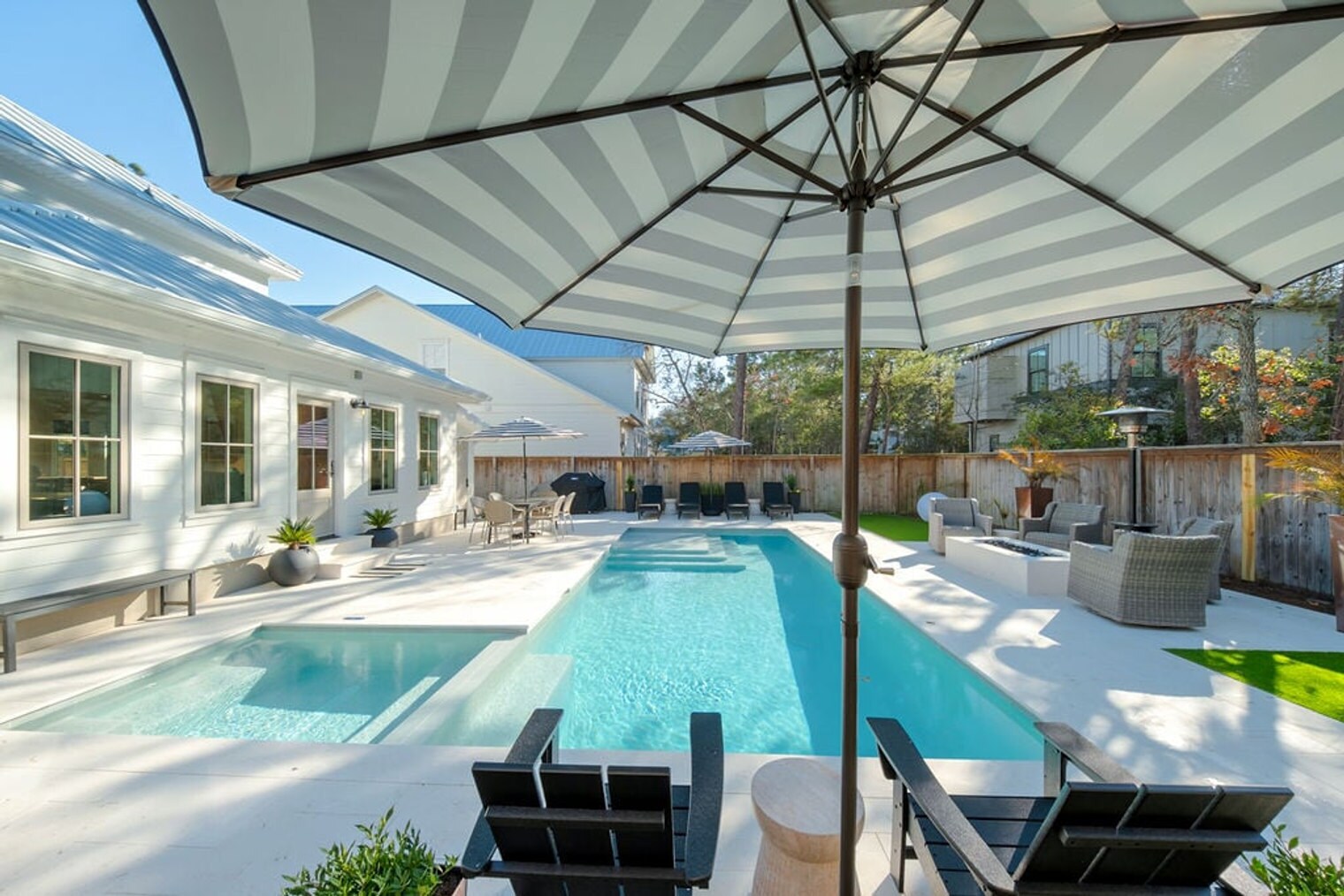 Building Photo - 463 Clareon Dr