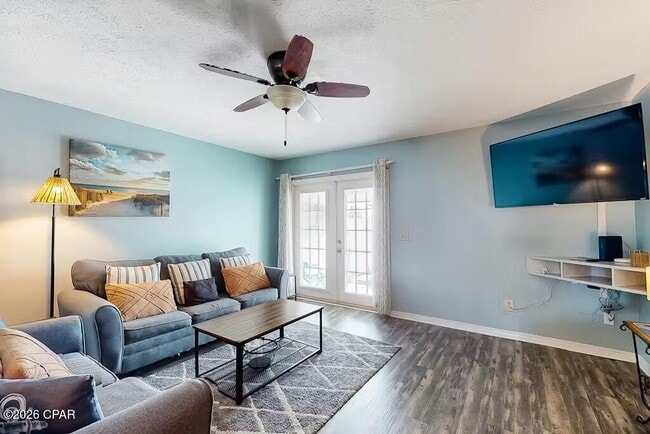 Building Photo - 8013 Beach Dr