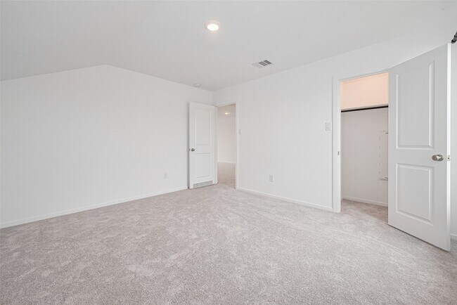 Building Photo - 26615 Coast Redwood Dr