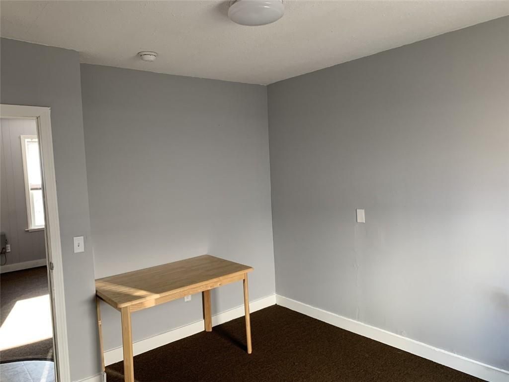 Building Photo - 25 Laundry St