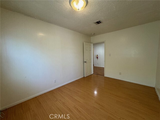 Building Photo - 1372 W 36th St