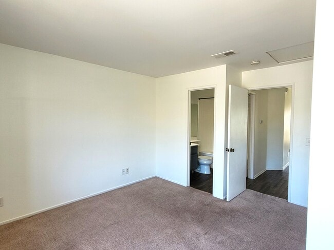 Building Photo - 78347 Scarlet Ct