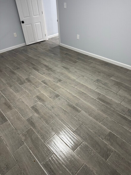 Building Photo - 390 14th Ave