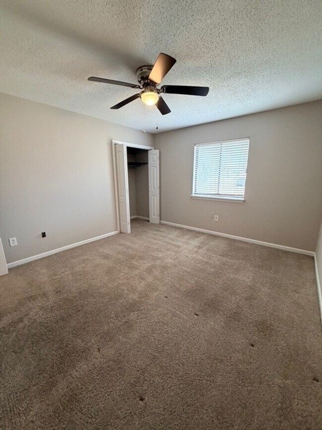 Building Photo - 500 Cokesbury St