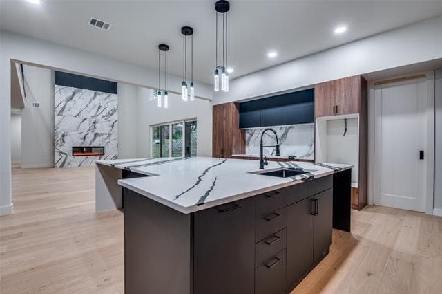 Building Photo - 6301 Tiffany Oaks Ln