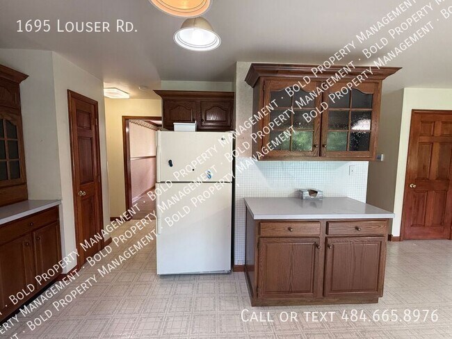 Building Photo - 1695 Louser Rd