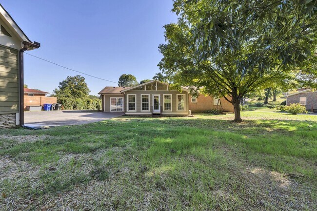 Building Photo - 410 Cheyenne Trail