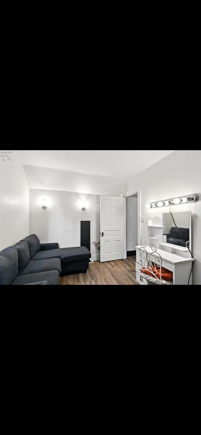 Building Photo - 1412 Prospect St