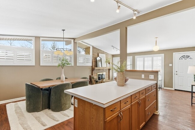 Building Photo - 1001 Coffey Ct