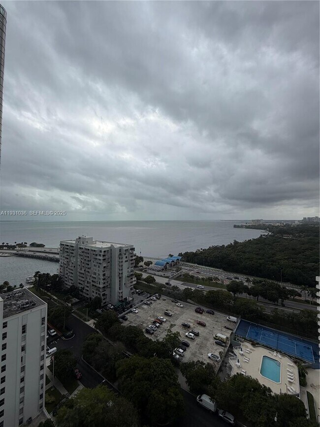 Building Photo - 2475 Brickell Ave