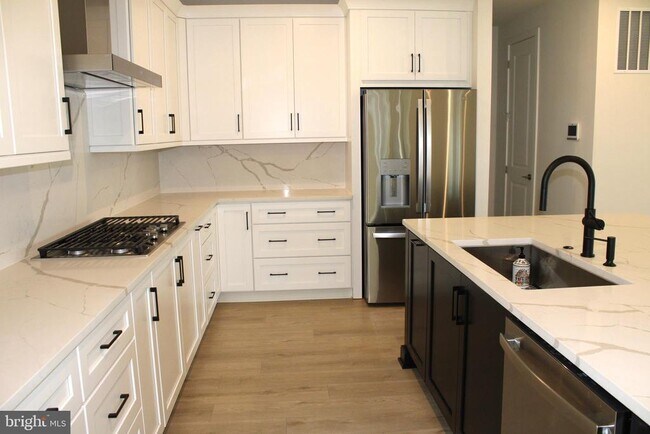 Building Photo - 41887 Night Nurse Cir