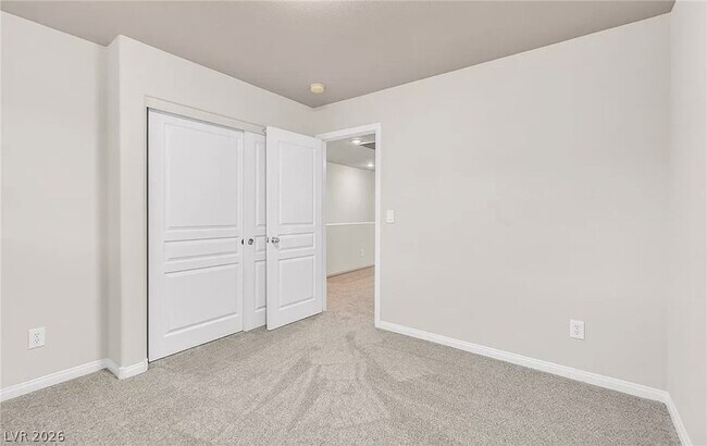 Building Photo - 4836 Golden Shimmer Ave