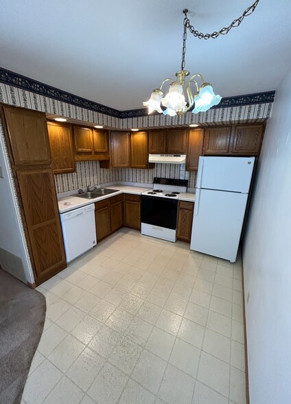 Building Photo - 2310 Radtke Ave