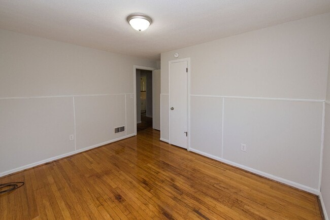 Building Photo - BRIDGETOWN- 3BEDROOM 1BATH W 1 CAR BUILT I...