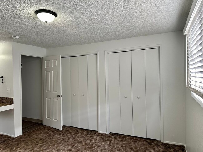 Building Photo - Spacious 3bdrm, 1bath Apt in Moyina Heights