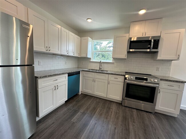 Building Photo - 9241 Seeker St