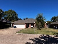 Building Photo - 4009 Hunter Creek Dr