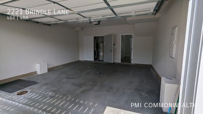 Building Photo - 4 Bed / 3.5 Bath Newly built Townhouse (Av...