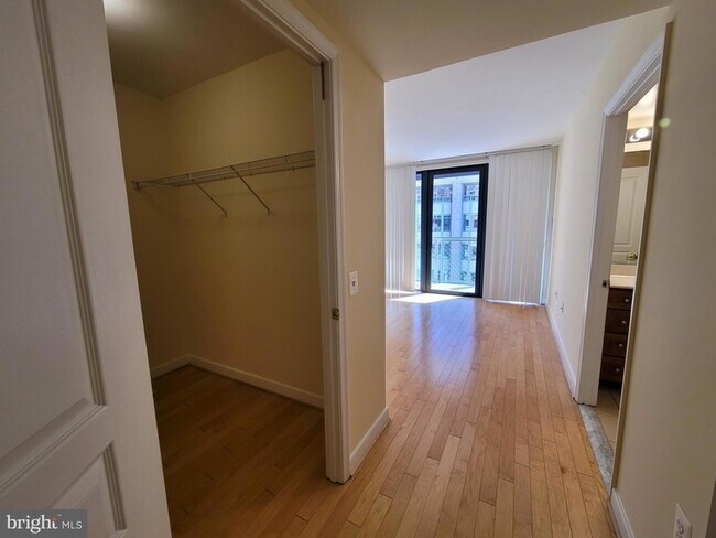 Building Photo - 631 D St NW