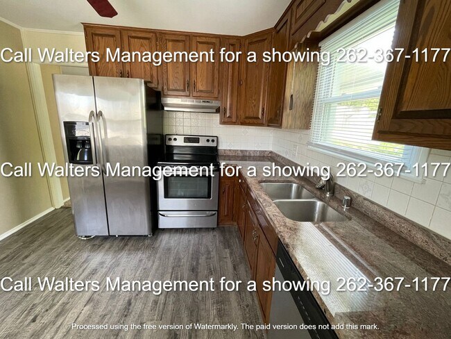 Building Photo - Pewaukee 3 Bedroom 1 Bath Home for Rent