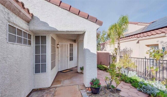 Building Photo - 8164 Sedona Sunset Dr