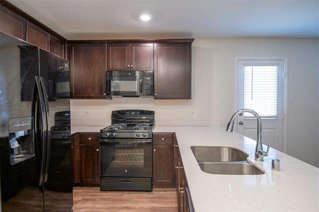 Building Photo - 1215 Fairford Rd