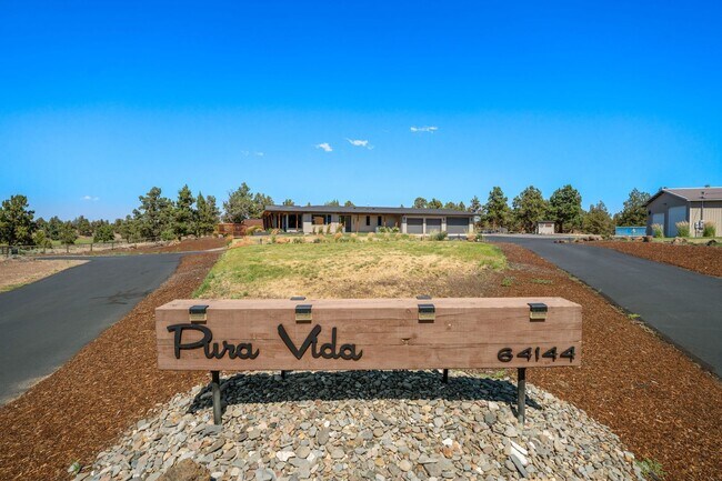 Building Photo - 64144 Pioneer Loop