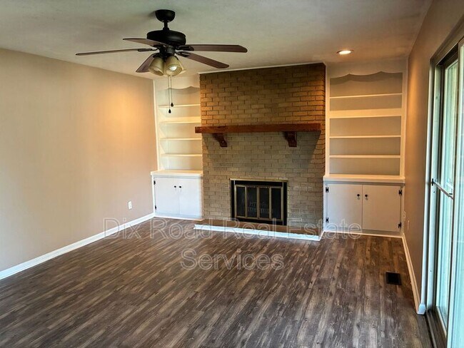 Building Photo - 5261 Bromwick Dr
