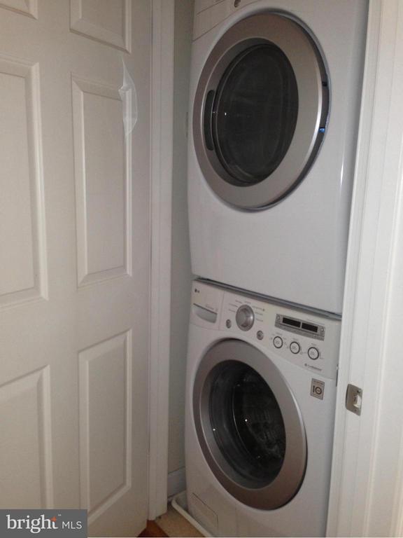 Building Photo - 621 Cobblestone Blvd