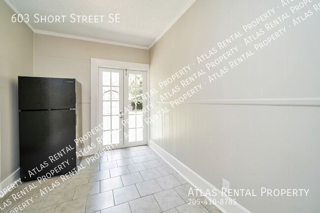 Building Photo - 603 Short St SE