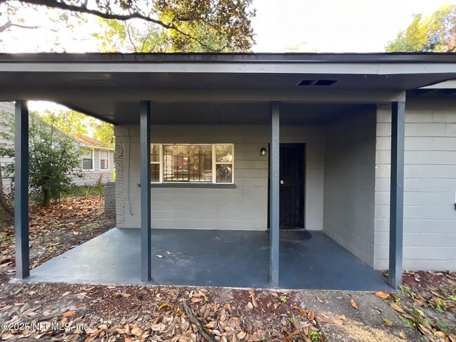 Building Photo - 3070 W 15th St