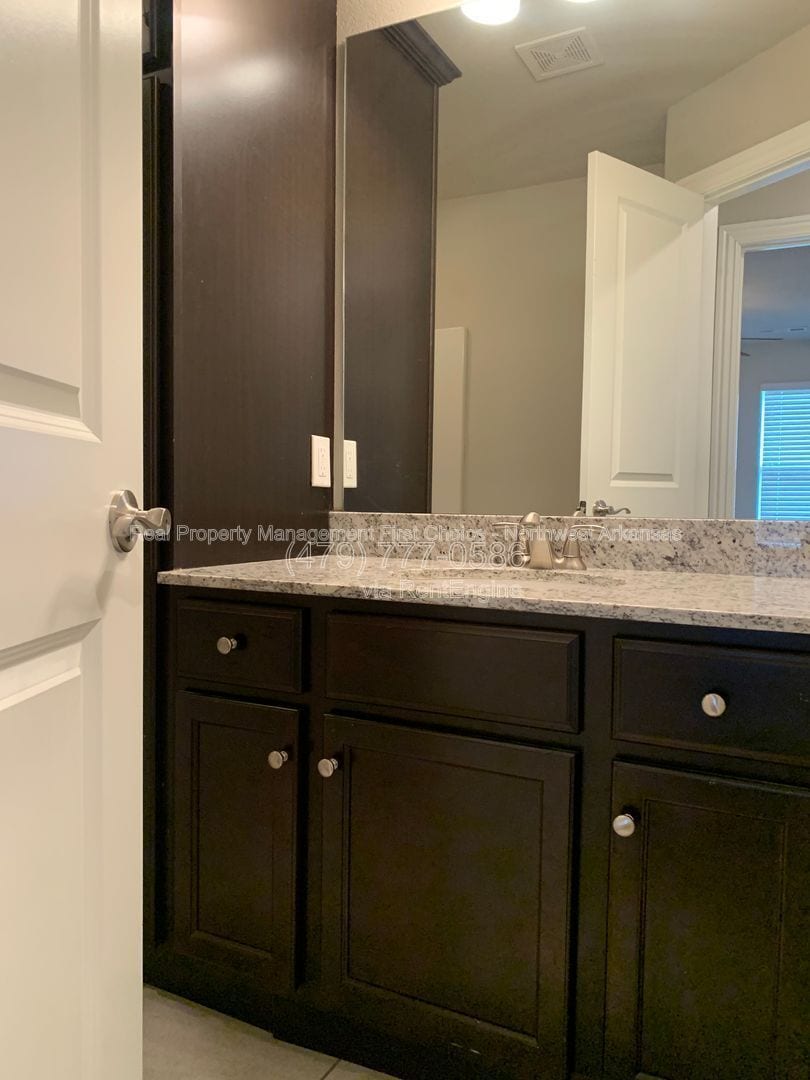 Building Photo - 2757 W Kilimanjaro Way