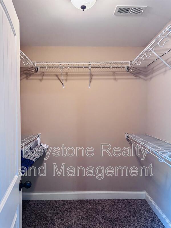 Building Photo - 2469 Senseney Dr