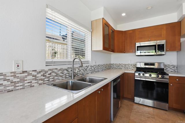 Building Photo - 2775 Southampton Rd