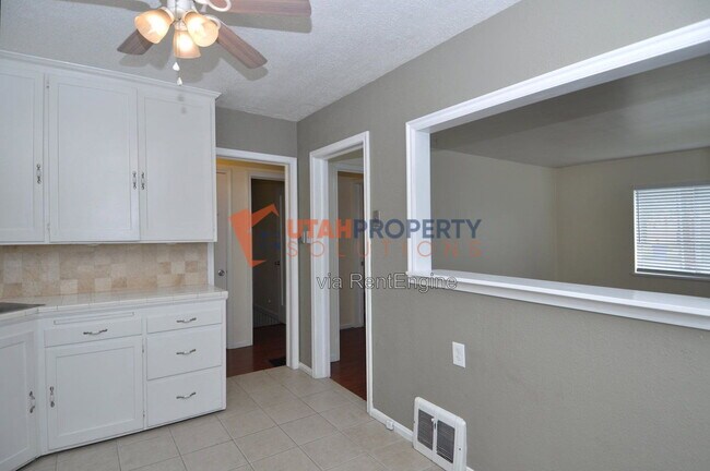 Building Photo - 1681 E 2100 S