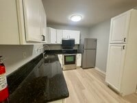 Building Photo - 131 Rosie Dr