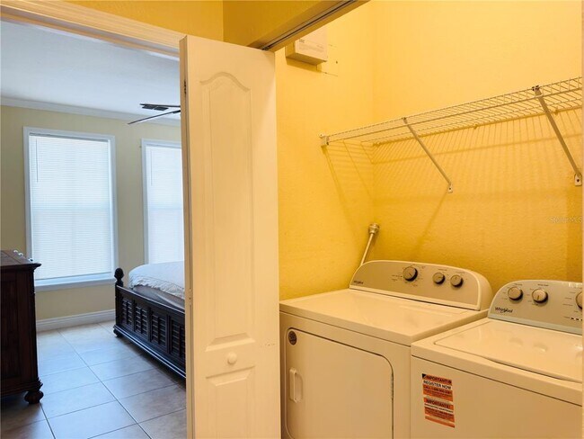 Building Photo - 2721 Via Murano