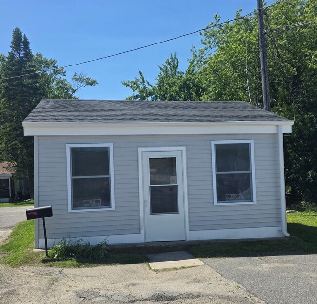 Building Photo - 132 Bridge Rd
