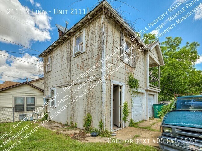 Building Photo - 2111 N Linn-Unit 2111