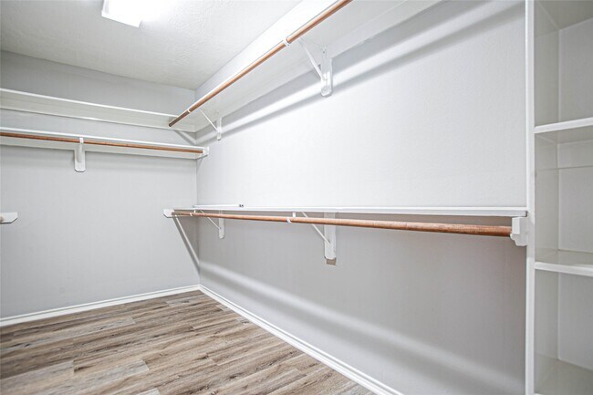 Building Photo - 43 W Spindle Tree Cir